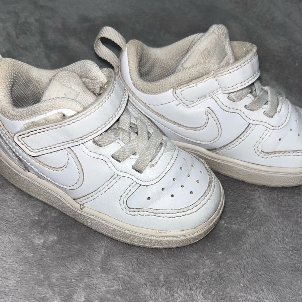 Nike Kids White and Cream Sneakers